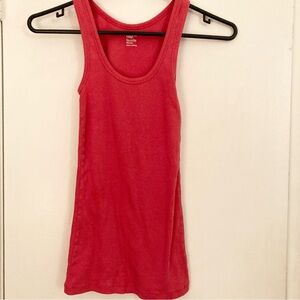 Gap Women's Pink Favorite Tank Top—EUC!